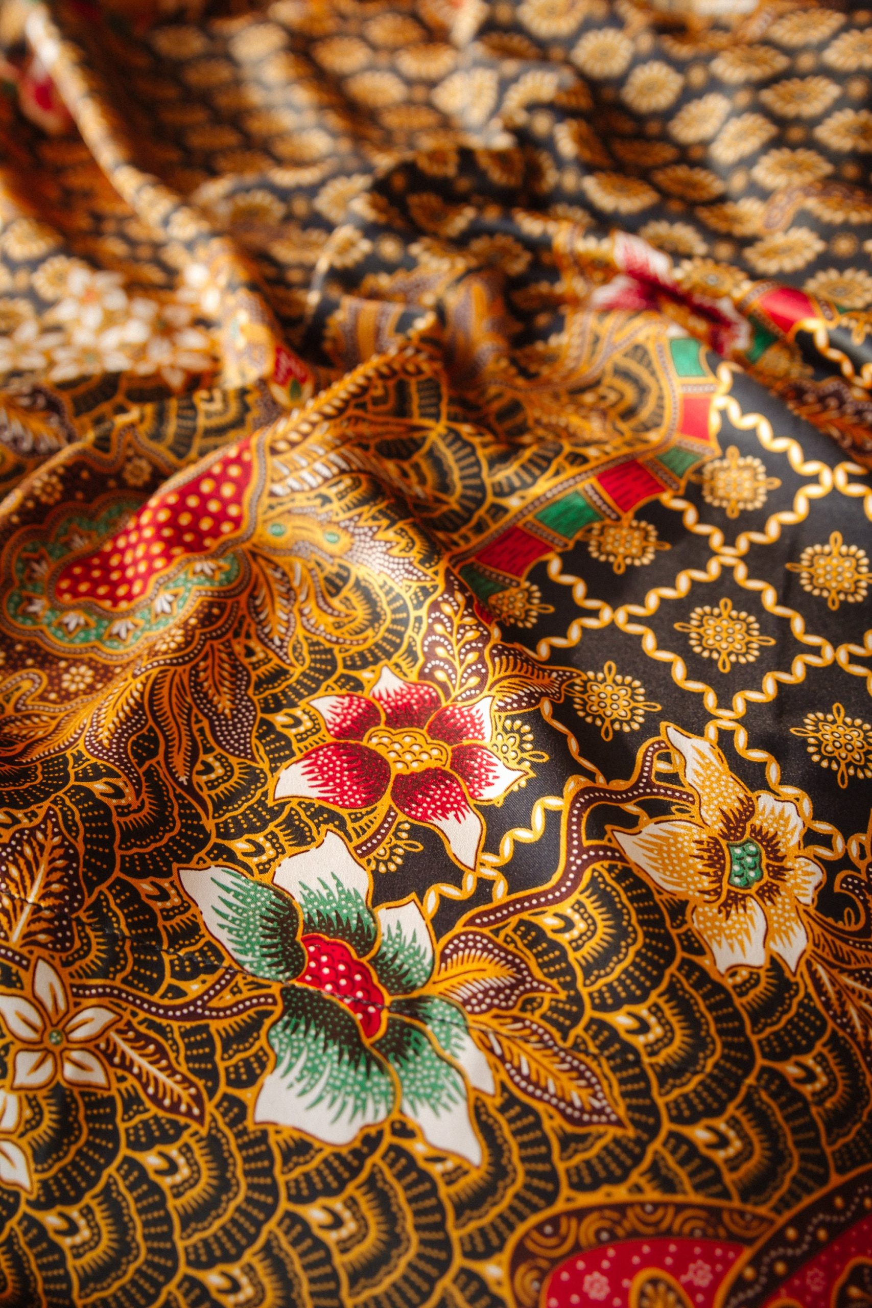 Amber Brown Medallion Floral Satin Kimono Robe with Geometric Border - Image 4