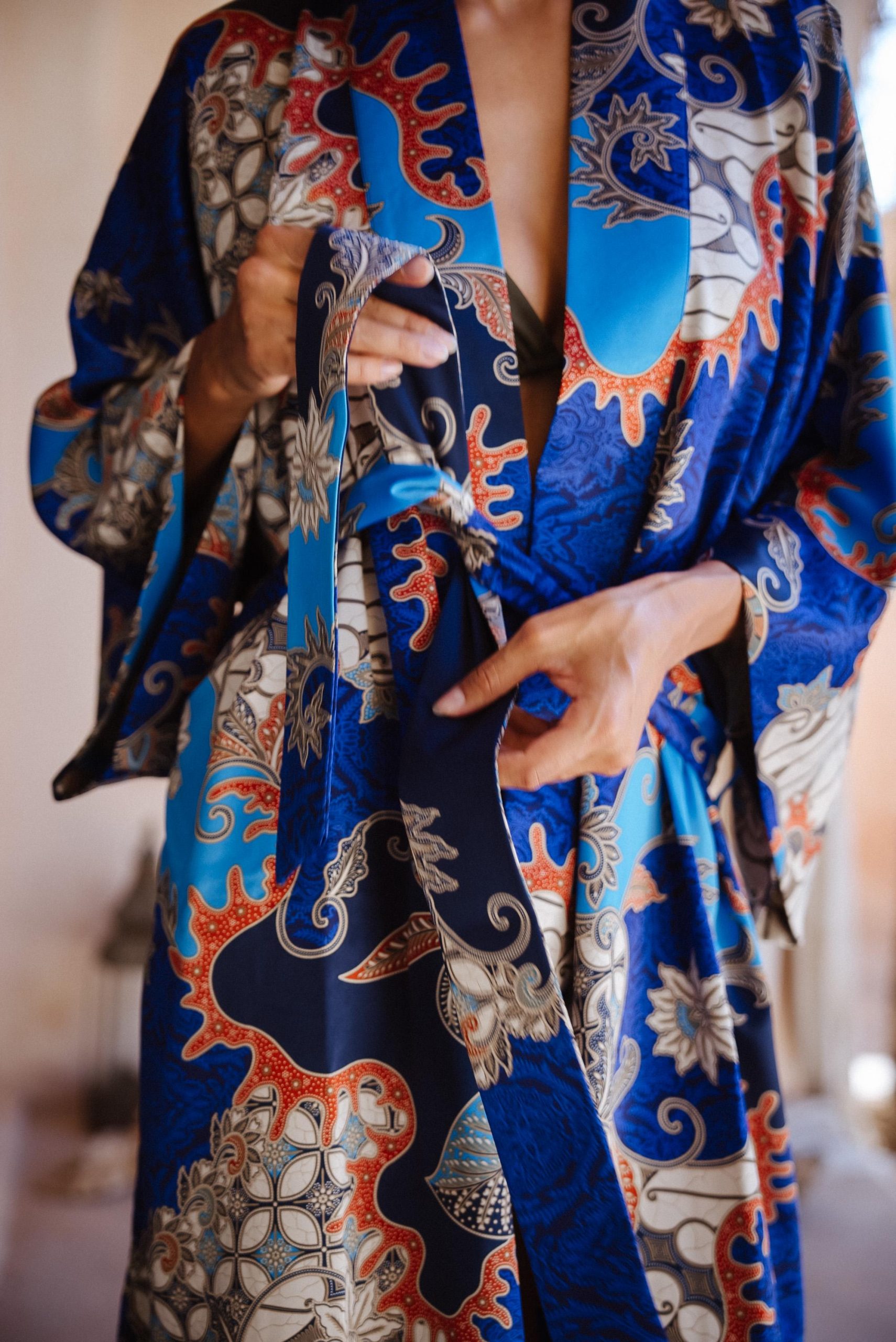 Cobalt Blue Crane Floral Satin Kimono Robe - Image 4