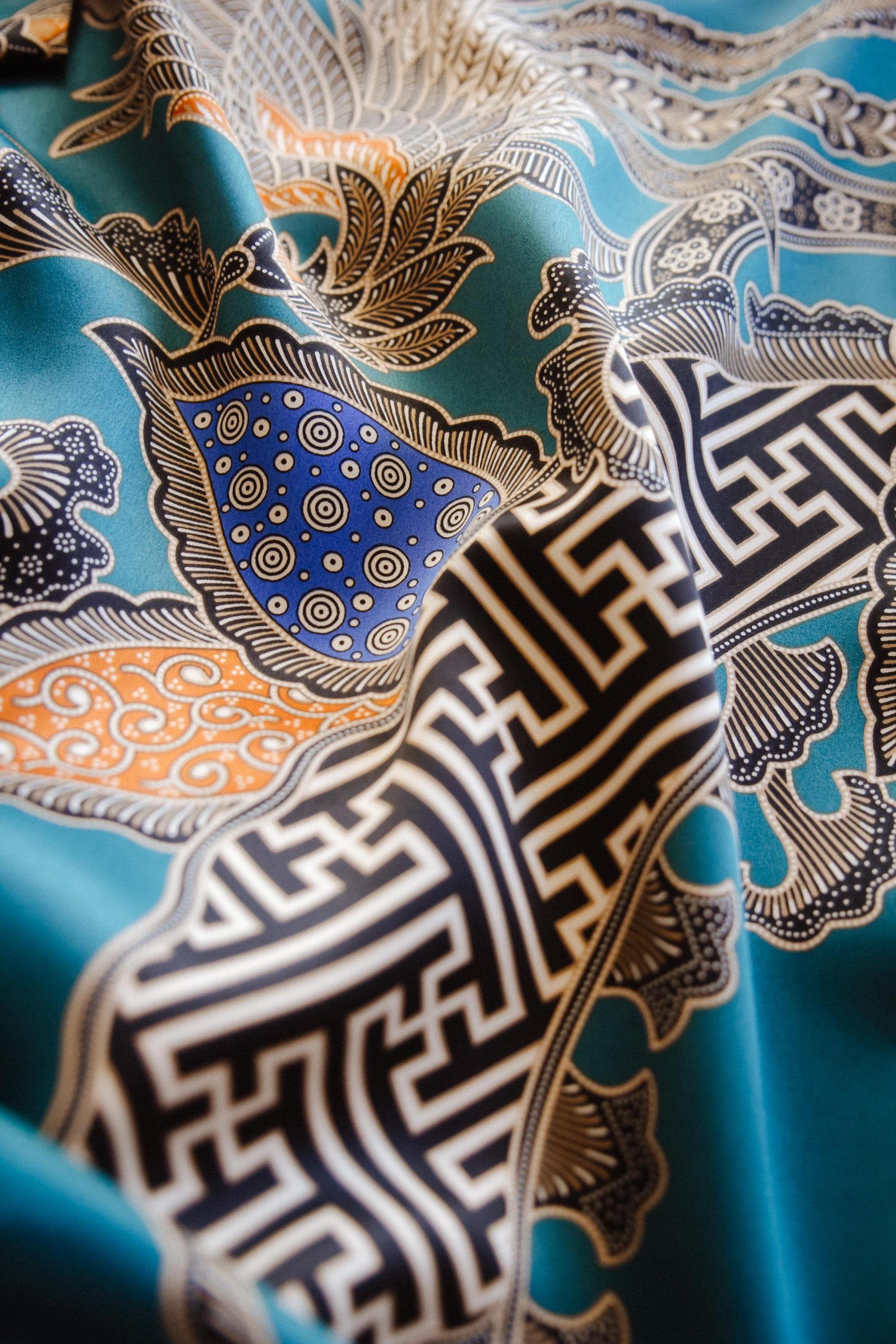 Ocean Blue Baroque Paisley Satin Kimono Robe with Belt - Image 5
